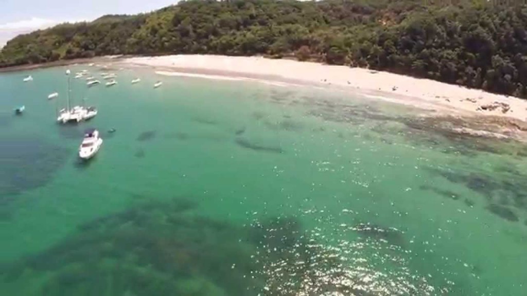 Praia da Viração em ilha dos Frades